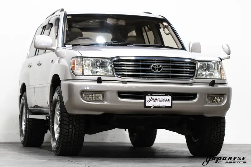 Toyota Land Cruiser UZJ100